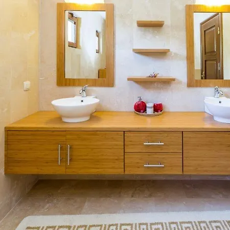 Suzan With Private Pool And Sea View, Located In Antalya Peninsula Villa