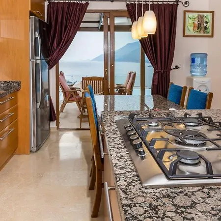 Suzan With Private Pool And Sea View, Located In Antalya Peninsula *
